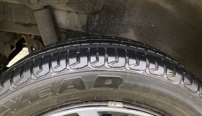 2015 Maruti Wagon R 1.0 VXI, Petrol, Manual, 48,261 km, Right Rear Tyre Tread