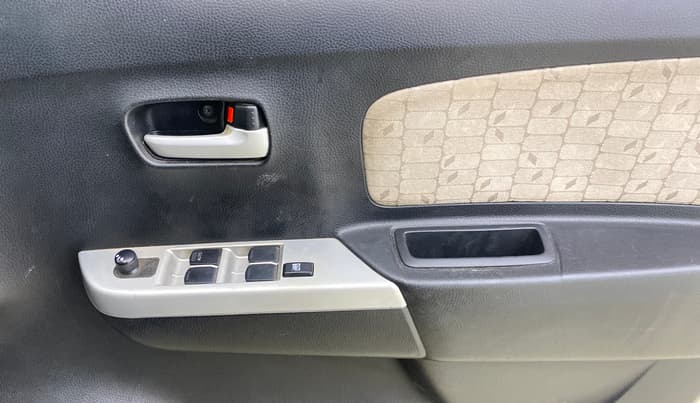 2015 Maruti Wagon R 1.0 VXI, Petrol, Manual, 48,261 km, Driver Side Door Panels Control