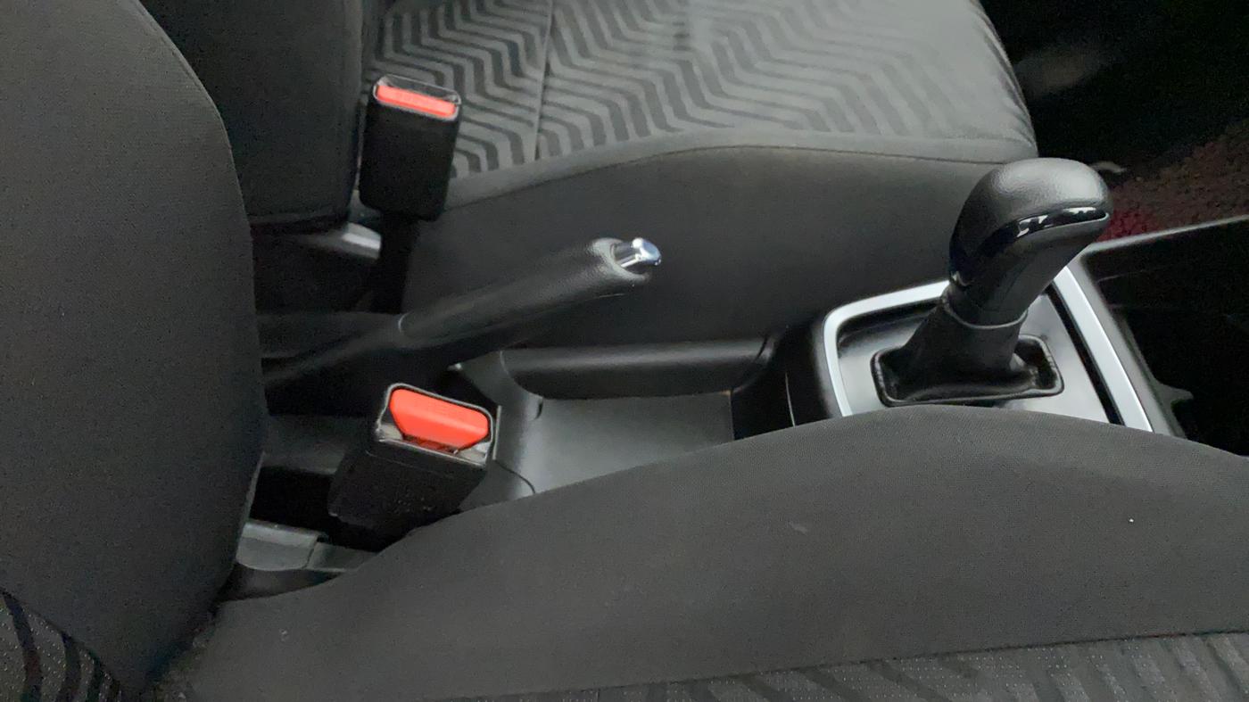 2018 Maruti Swift ZXI AMT, Petrol, Automatic, 59,782 km, Gear Lever