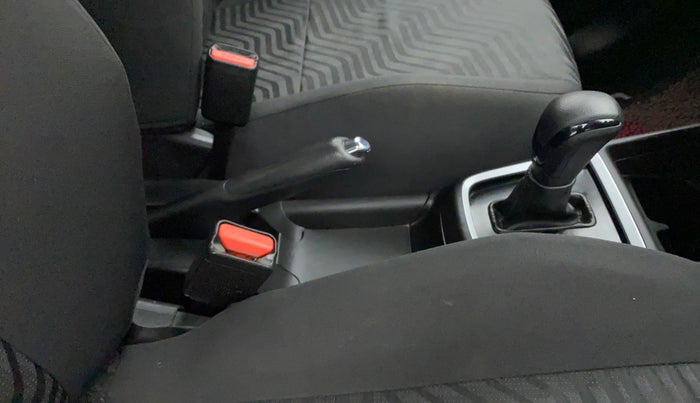 2018 Maruti Swift ZXI AMT, Petrol, Automatic, 59,782 km, Gear Lever
