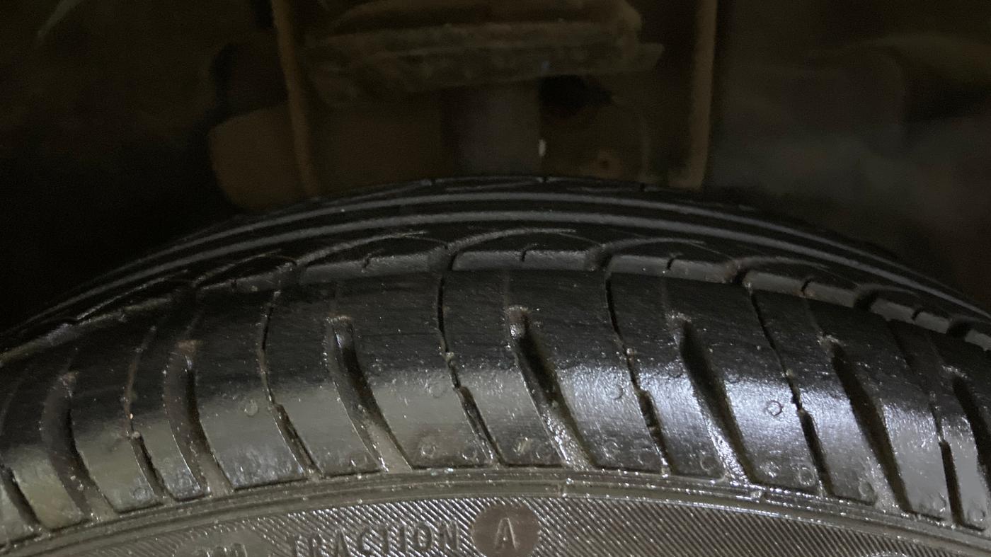 2018 Tata Tiago XT PETROL, Petrol, Manual, 69,042 km, Right Front Tyre Tread