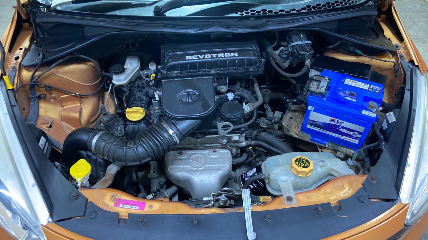 2018 Tata Tiago XT PETROL, Petrol, Manual, 69,042 km, Engine View