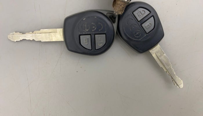 2018 Maruti Dzire VXI AMT, Petrol, Automatic, 38,169 km, Key Close Up