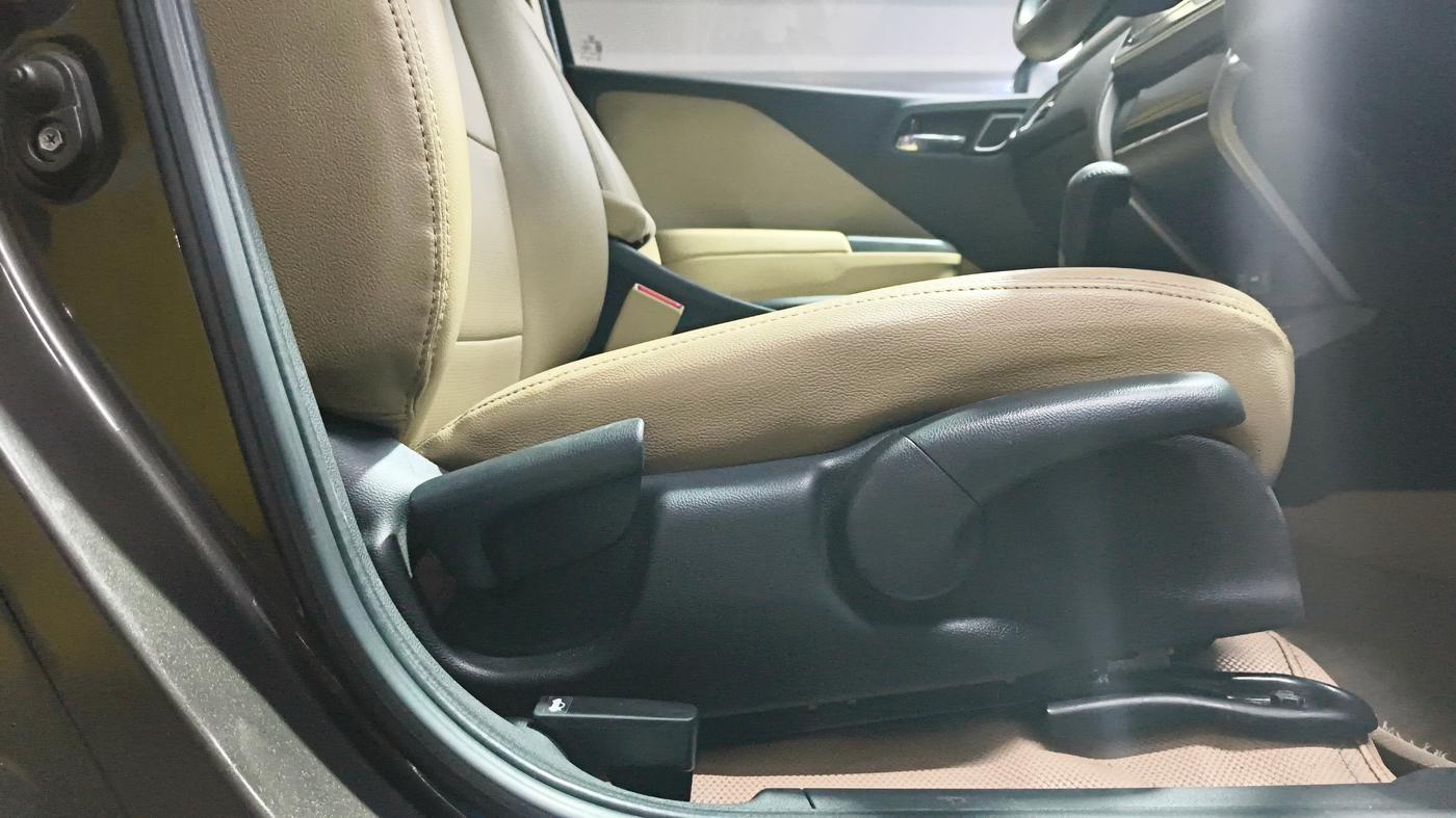 2019 Honda City 1.5L I-VTEC VX CVT, Petrol, Automatic, 36,521 km, Driver Side Adjustment Panel