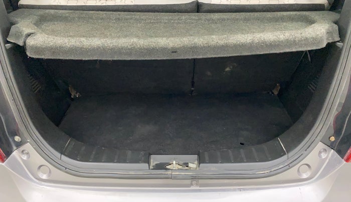 2014 Maruti Wagon R 1.0 VXI, Petrol, Manual, 65,240 km, Boot Inside