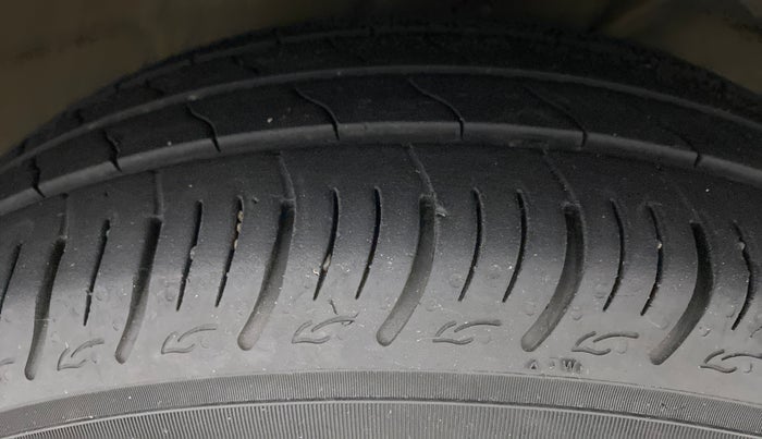 2021 Maruti Baleno SIGMA PETROL 1.2, Petrol, Manual, 30,786 km, Right Front Tyre Tread
