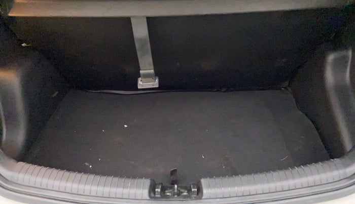 2015 Hyundai Grand i10 ASTA (O) 1.2 KAPPA VTVT, Petrol, Manual, 65,294 km, Boot Inside
