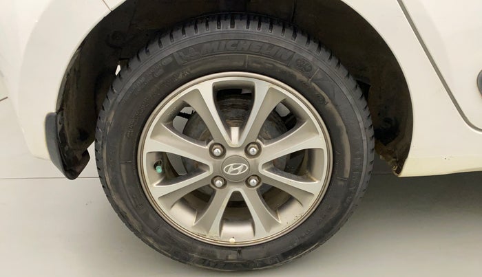 2015 Hyundai Grand i10 ASTA (O) 1.2 KAPPA VTVT, Petrol, Manual, 65,294 km, Right Rear Wheel