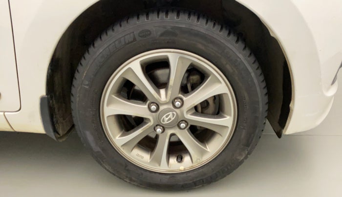 2015 Hyundai Grand i10 ASTA (O) 1.2 KAPPA VTVT, Petrol, Manual, 65,294 km, Right Front Wheel