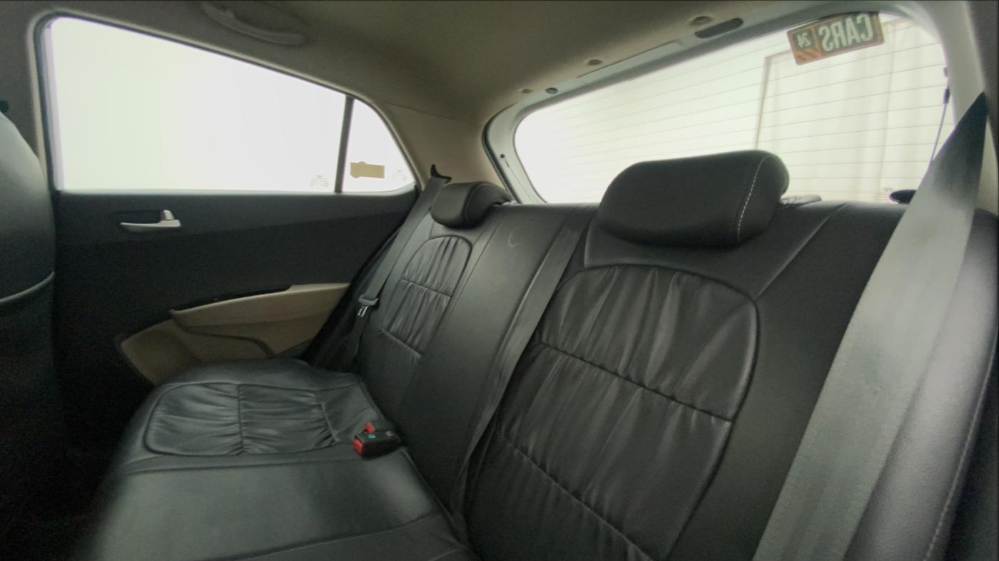 2015 Hyundai Grand i10 ASTA (O) 1.2 KAPPA VTVT, Petrol, Manual, 65,294 km, Right Side Rear Door Cabin