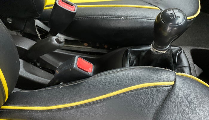 2011 Hyundai Eon ERA, Petrol, Manual, 1,00,033 km, Gear Lever