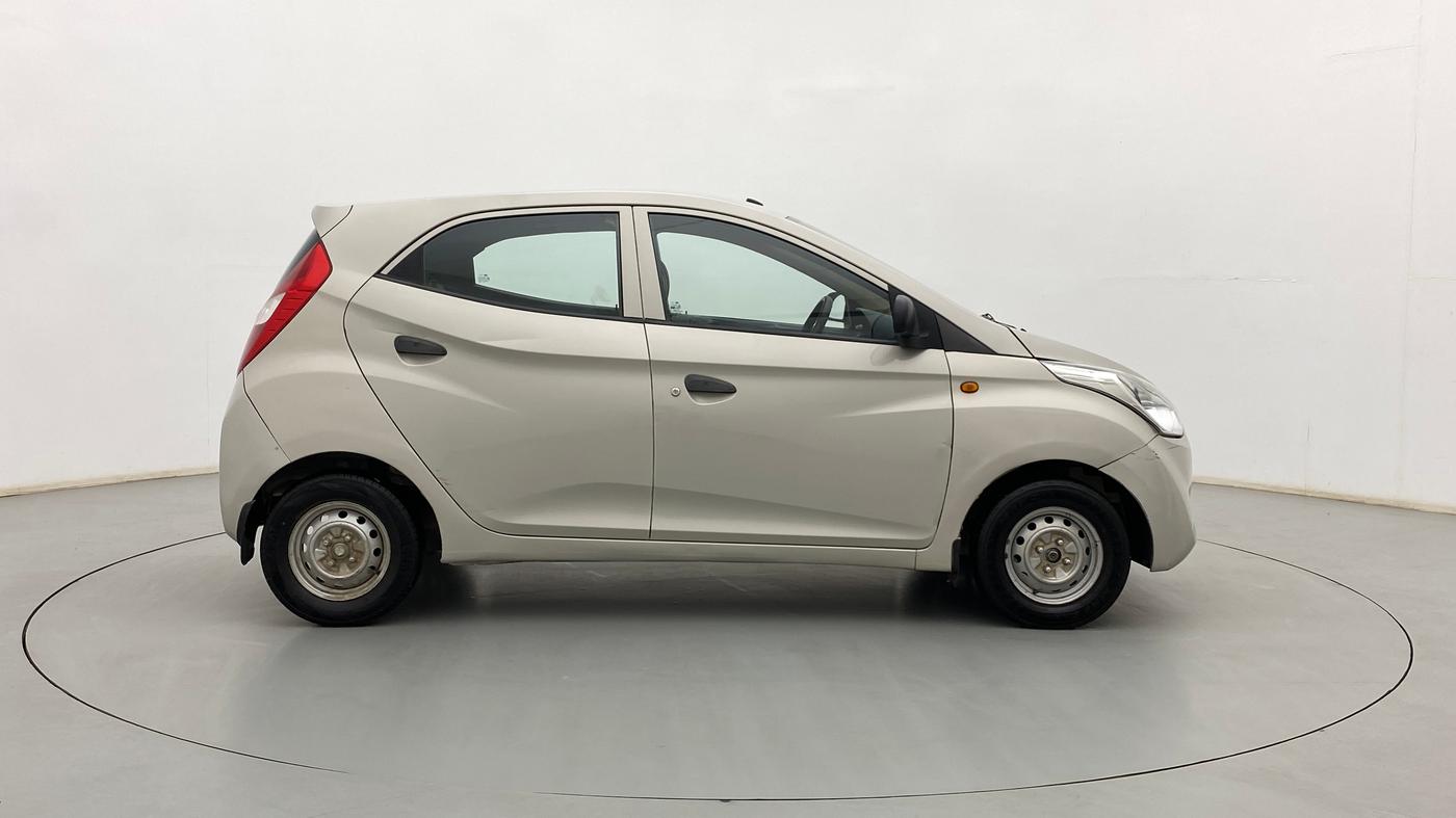 2011 Hyundai Eon ERA, Petrol, Manual, 1,00,033 km, Right Side View