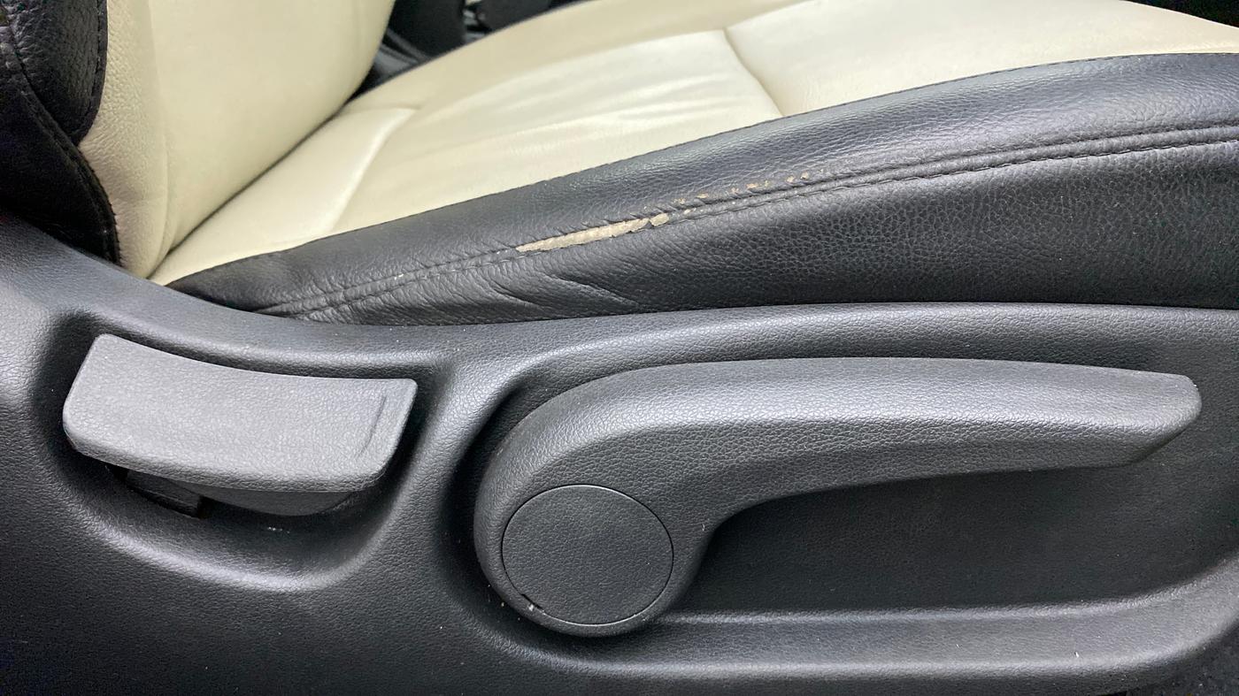 2018 Hyundai Verna 1.6 CRDI SX + AT, Diesel, Automatic, 46,823 km, Driver Side Adjustment Panel