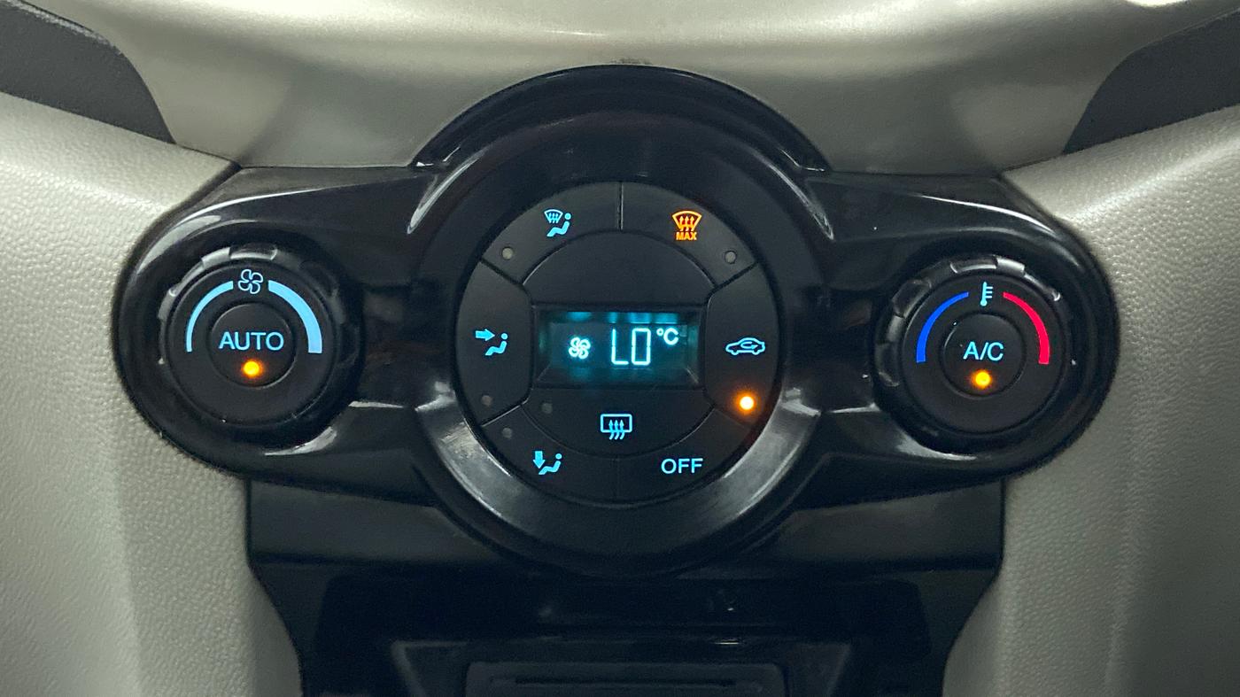 2017 Ford Ecosport 1.5 TITANIUM TI VCT AT, Petrol, Automatic, 40,846 km, Automatic Climate Control