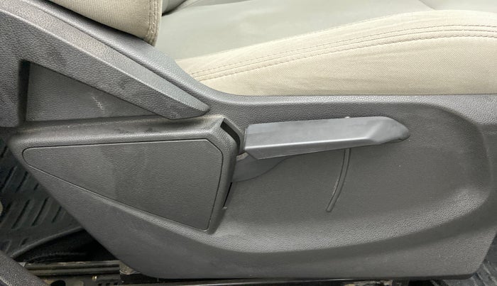 2017 Ford Ecosport 1.5 TITANIUM TI VCT AT, Petrol, Automatic, 40,846 km, Driver Side Adjustment Panel