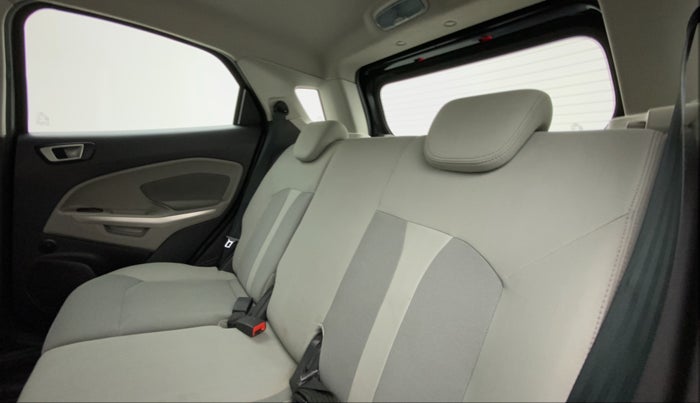 2017 Ford Ecosport 1.5 TITANIUM TI VCT AT, Petrol, Automatic, 40,846 km, Right Side Rear Door Cabin