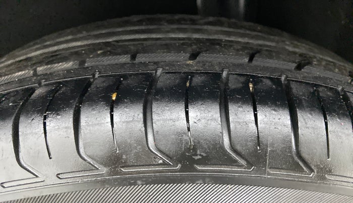 2017 Ford Ecosport 1.5 TITANIUM TI VCT AT, Petrol, Automatic, 40,846 km, Left Rear Tyre Tread