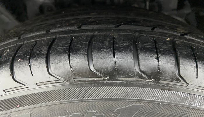 2017 Ford Ecosport 1.5 TITANIUM TI VCT AT, Petrol, Automatic, 40,846 km, Left Front Tyre Tread