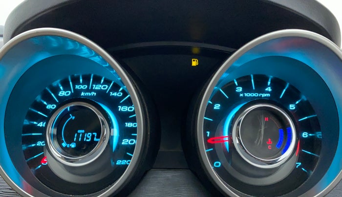 2020 Mahindra XUV500 W9, Diesel, Manual, 11,283 km, Odometer Image