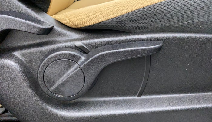2020 Mahindra XUV500 W9, Diesel, Manual, 11,283 km, Driver Side Adjustment Panel