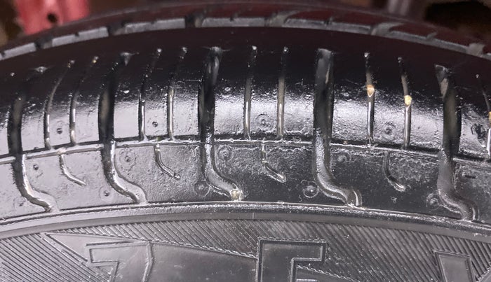 2015 Maruti Alto 800 LXI, Petrol, Manual, 70,861 km, Right Rear Tyre Tread