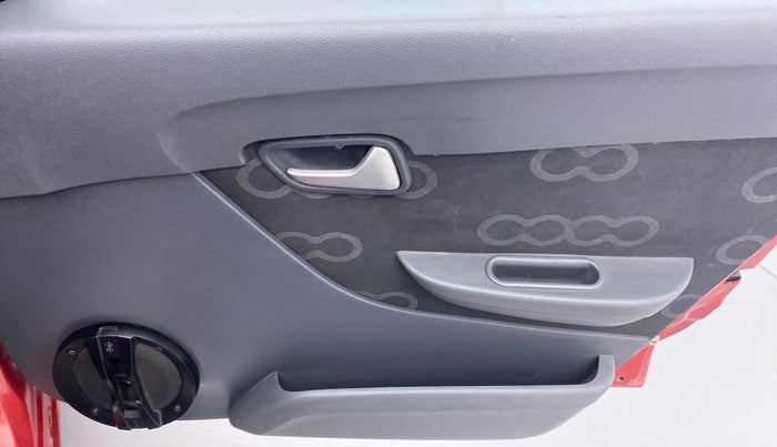 2015 Maruti Alto 800 LXI, Petrol, Manual, 70,861 km, Driver Side Door Panels Control