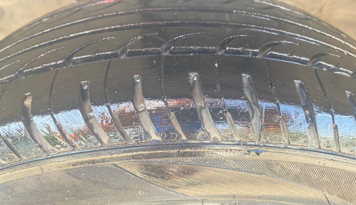 2022 Honda Amaze 1.2L I-VTEC VX CVT, Petrol, Automatic, 95,495 km, Left Front Tyre Tread