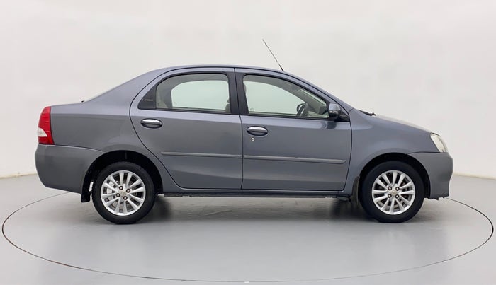 2015 Toyota Etios VX D, Diesel, Manual, 77,865 km, Right Side View
