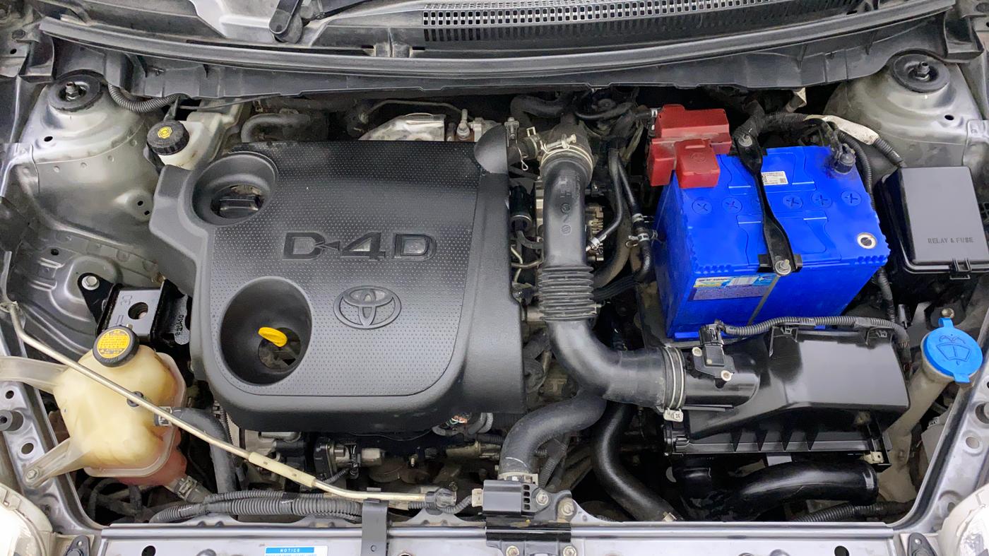 2015 Toyota Etios VX D, Diesel, Manual, 77,865 km, Engine Bonet View