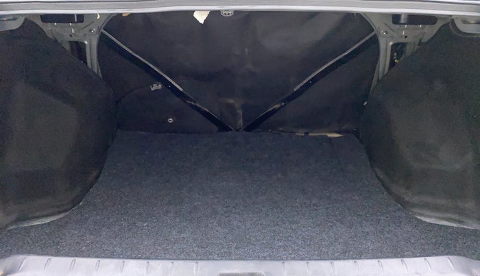 2015 Toyota Etios VX D, Diesel, Manual, 77,865 km, Boot Inside View