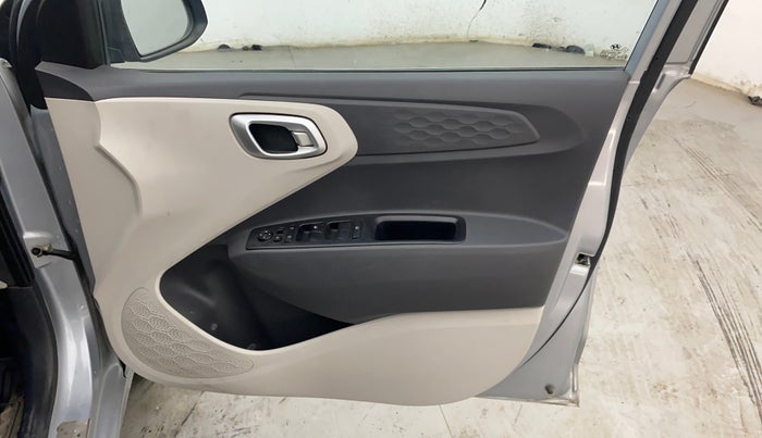 2023 Hyundai AURA SX PLUS 1.2 AMT, Petrol, Automatic, 18,474 km, Driver Side Door Panels Control