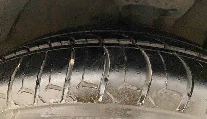 2023 Hyundai AURA SX PLUS 1.2 AMT, Petrol, Automatic, 18,474 km, Right Front Tyre Tread