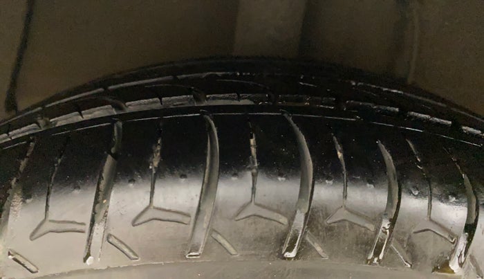 2023 Hyundai AURA SX PLUS 1.2 AMT, Petrol, Automatic, 18,474 km, Right Rear Tyre Tread