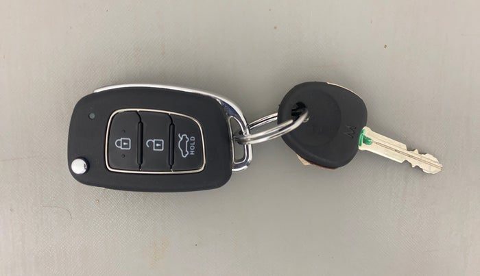 2023 Hyundai GRAND I10 NIOS MAGNA AMT 1.2 KAPPA VTVT, Petrol, Automatic, 7,137 km, Key Close Up