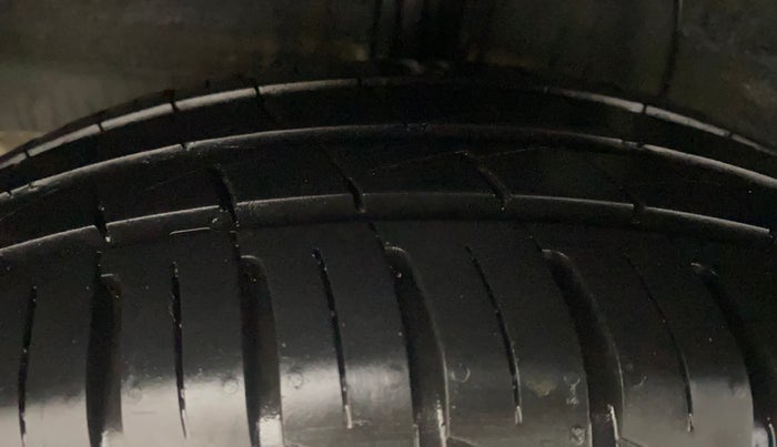 2023 Hyundai GRAND I10 NIOS MAGNA AMT 1.2 KAPPA VTVT, Petrol, Automatic, 7,137 km, Right Rear Tyre Tread