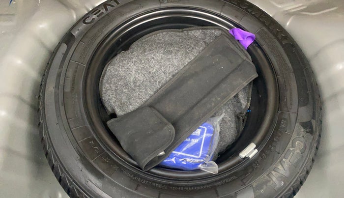 2023 Hyundai GRAND I10 NIOS MAGNA AMT 1.2 KAPPA VTVT, Petrol, Automatic, 7,137 km, Spare Tyre