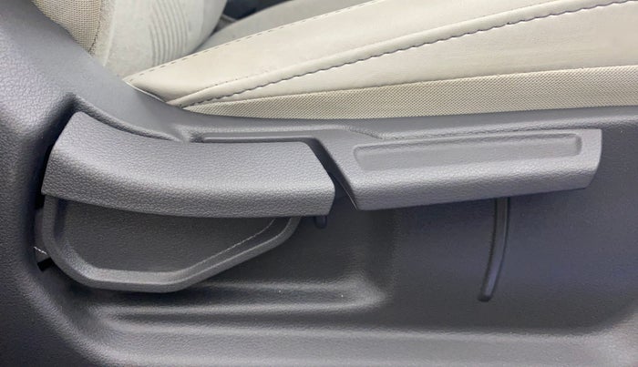 2023 Hyundai GRAND I10 NIOS MAGNA AMT 1.2 KAPPA VTVT, Petrol, Automatic, 7,137 km, Driver Side Adjustment Panel