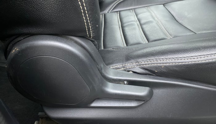 2020 Tata Tiago XE PETROL, Petrol, Manual, 51,012 km, Driver Side Adjustment Panel