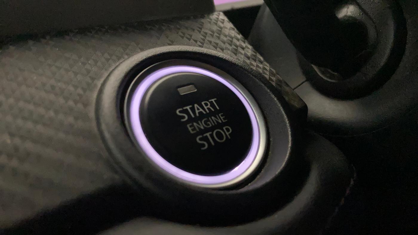 2024 Tata NEXON FEARLESS DUAL TONE 1.2 PETROL, Petrol, Manual, 28,661 km, Keyless Start/ Stop Button