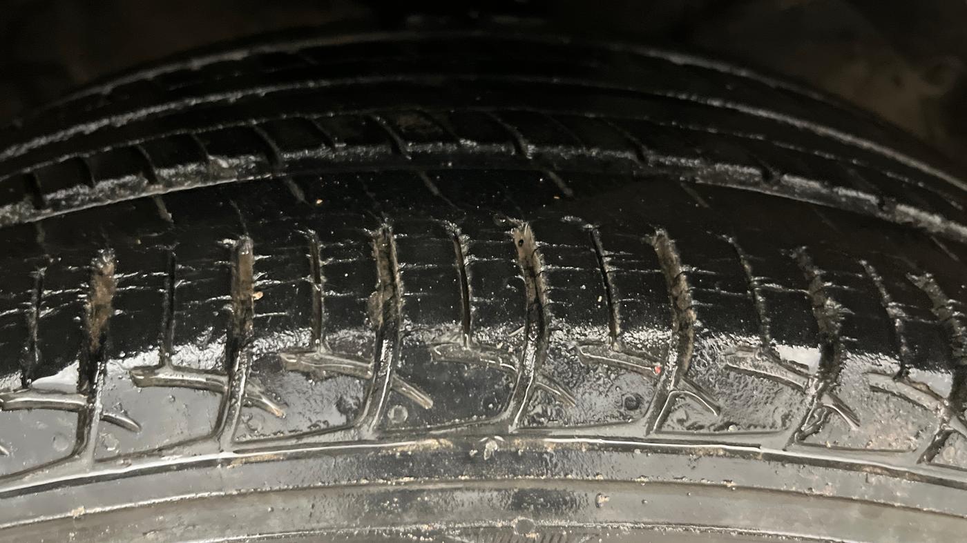2017 Maruti Baleno DELTA PETROL 1.2, Petrol, Manual, 26,185 km, Right Front Tyre Tread