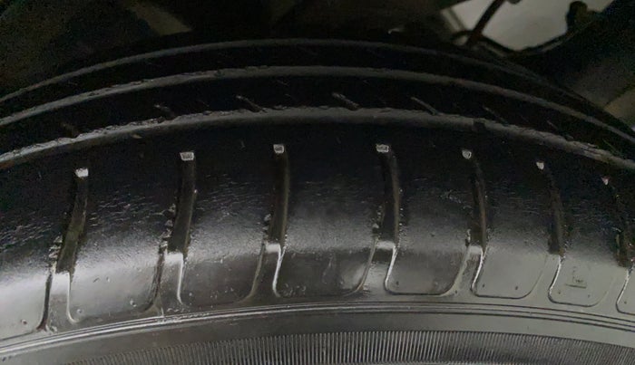 2020 Maruti Swift VXI, Petrol, Manual, 17,025 km, Left Rear Tyre Tread