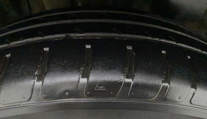 2020 Maruti Swift VXI, Petrol, Manual, 17,025 km, Left Front Tyre Tread