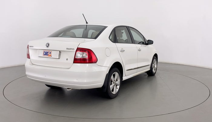 2016 Skoda Rapid 1.6 MPI MT STYLE PLUS, Petrol, Manual, 58,224 km, Right Back Diagonal