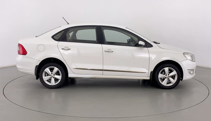 2016 Skoda Rapid 1.6 MPI MT STYLE PLUS, Petrol, Manual, 58,224 km, Right Side View