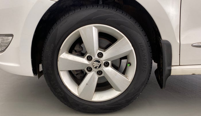 2016 Skoda Rapid 1.6 MPI MT STYLE PLUS, Petrol, Manual, 58,224 km, Left Front Wheel