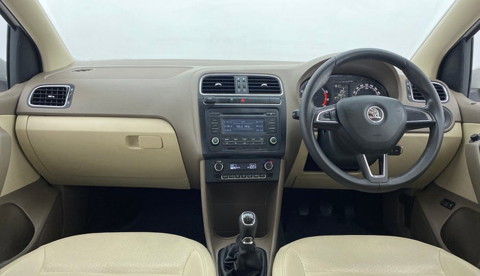 2016 Skoda Rapid 1.6 MPI MT STYLE PLUS, Petrol, Manual, 58,224 km, Dashboard