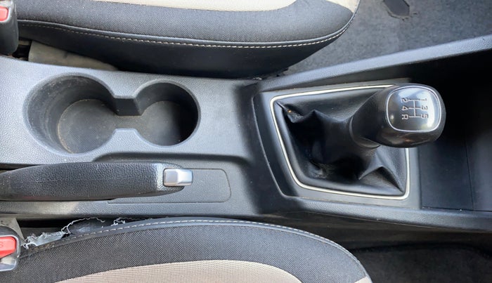 2019 Hyundai Elite i20 MAGNA PLUS 1.2, CNG, Manual, 69,315 km, Gear Lever