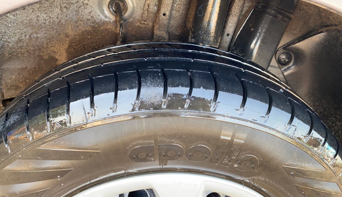 2019 Hyundai Elite i20 MAGNA PLUS 1.2, CNG, Manual, 69,315 km, Left Rear Tyre Tread