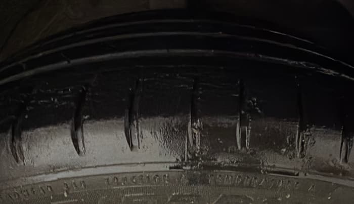 2022 MG HECTOR PLUS SHARP 2.0 DIESEL TURBO MT 6-STR, Diesel, Manual, 44,951 km, Right Front Tyre Tread