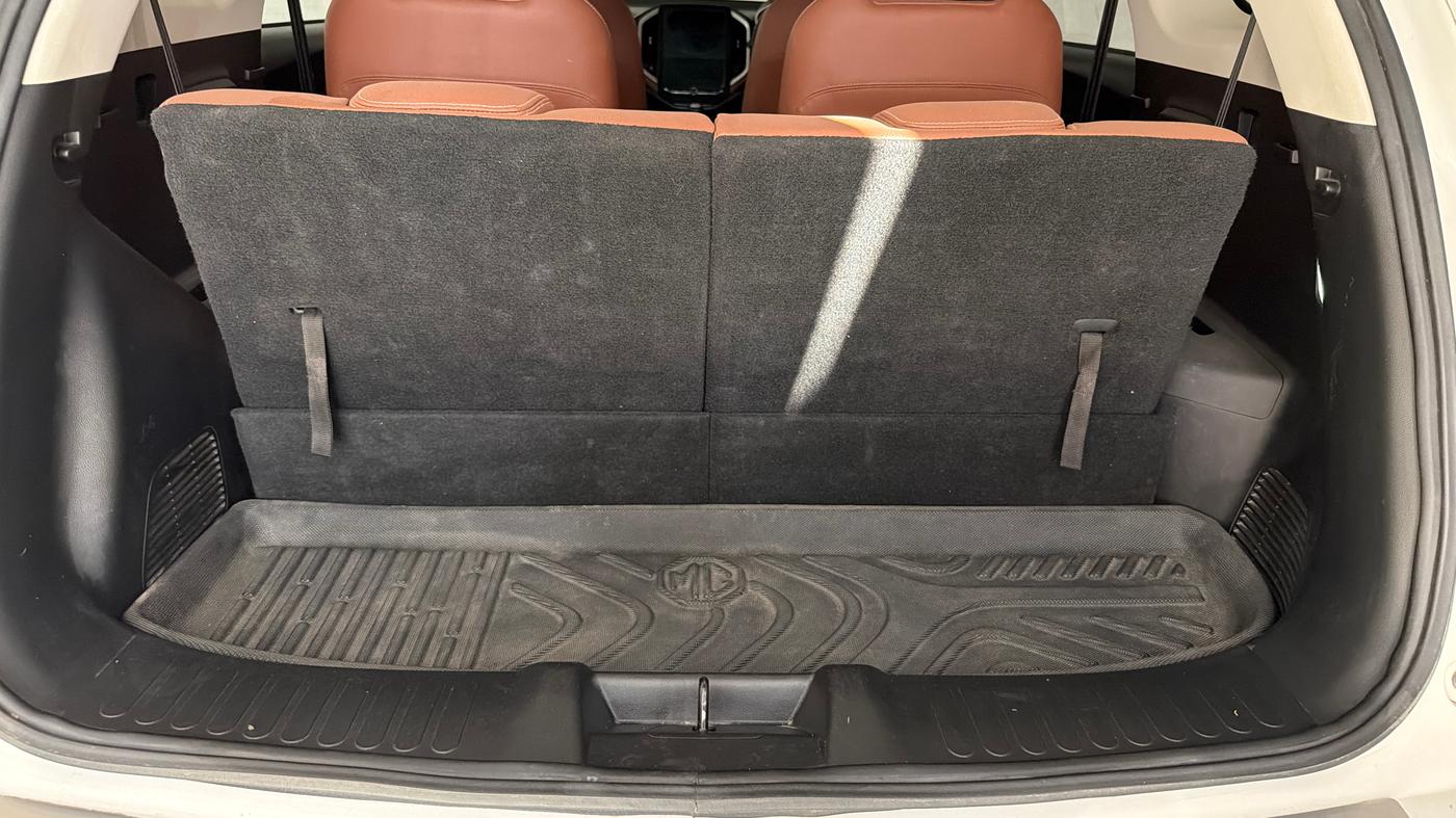 2022 MG HECTOR PLUS SHARP 2.0 DIESEL TURBO MT 6-STR, Diesel, Manual, 45,115 km, Boot Inside